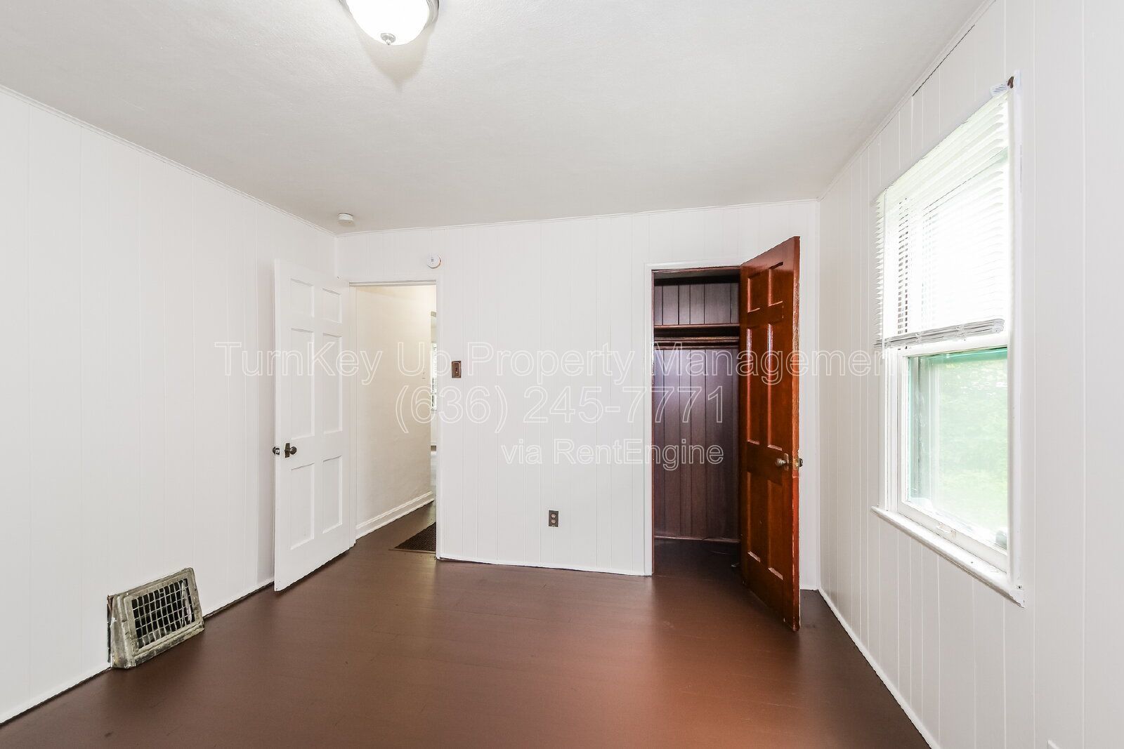Looking for a spacious 3-bedroom rental? Check out 7150 Manette Dr! Section 8 Welcome. property image