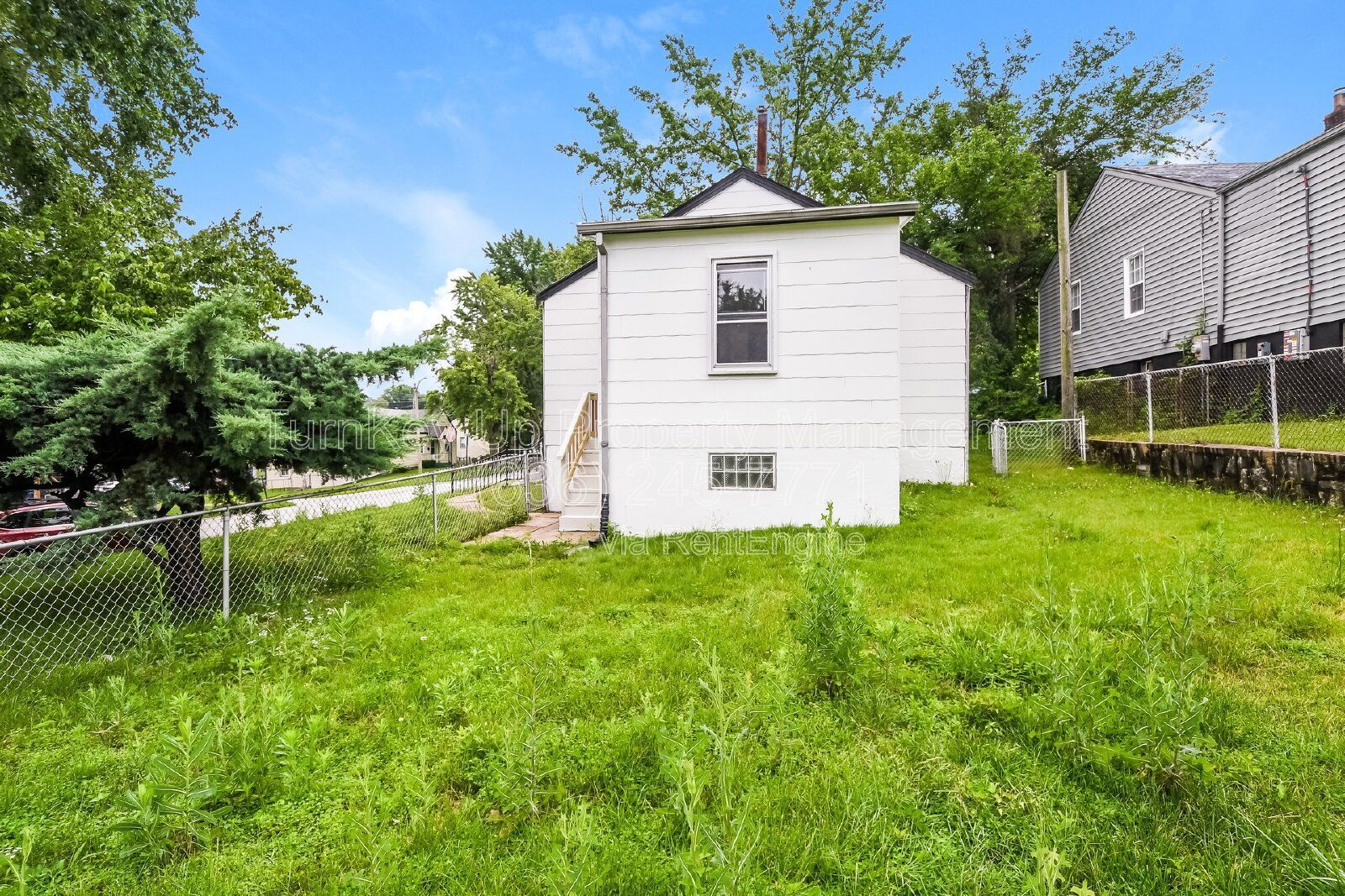 Looking for a spacious 3-bedroom rental? Check out 7150 Manette Dr! Section 8 Welcome. property image
