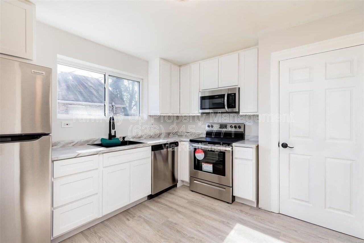 Move-In Ready 3BR Home – Section 8 Welcome – 3513 West Pl property image