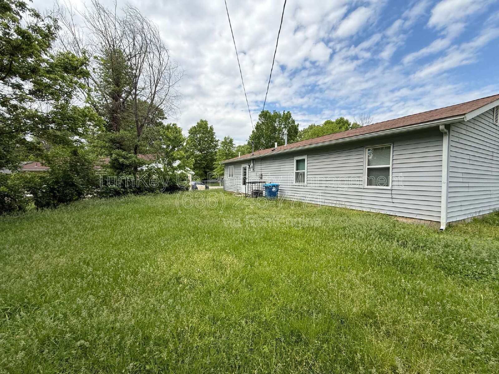 Spacious 3BR / 2BA Home in Saint Louis – Section 8 Welcome! property image